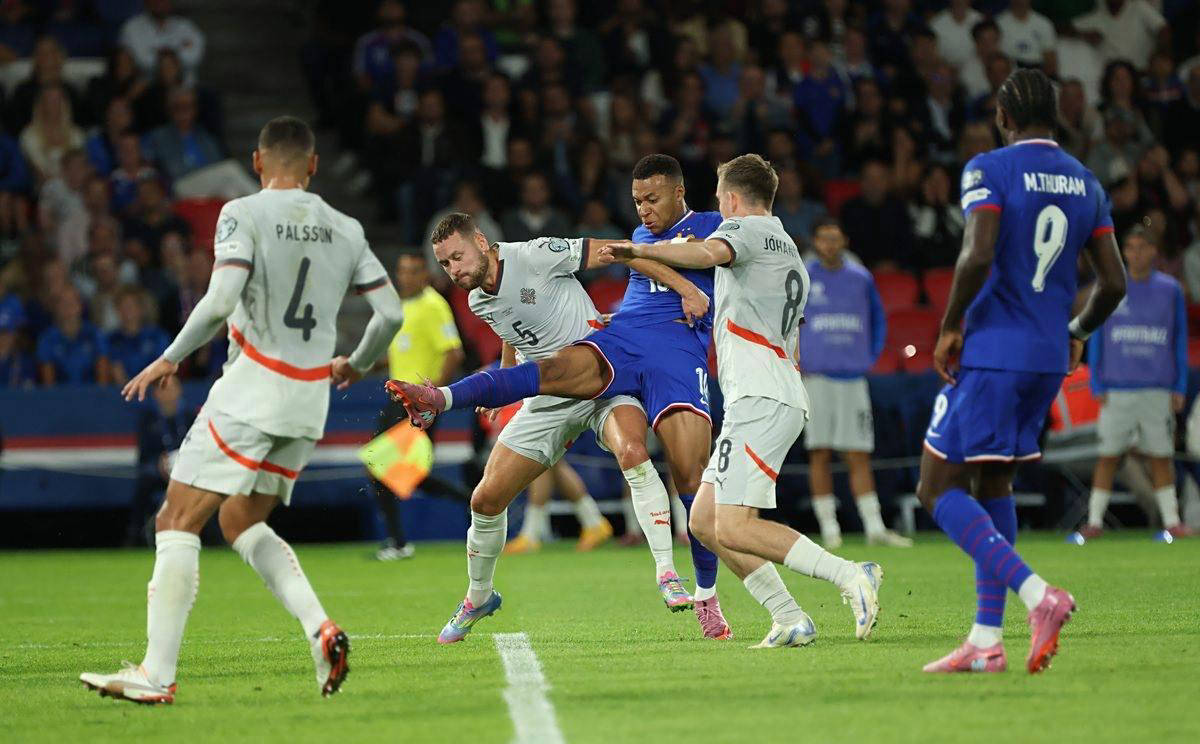 NBL第11轮看点：卫冕冠军老鹰急需反弹，墨尔本联争5连胜（NBL第11轮前瞻：卫冕鹰队亟待止颓，墨尔本联剑指五连胜）