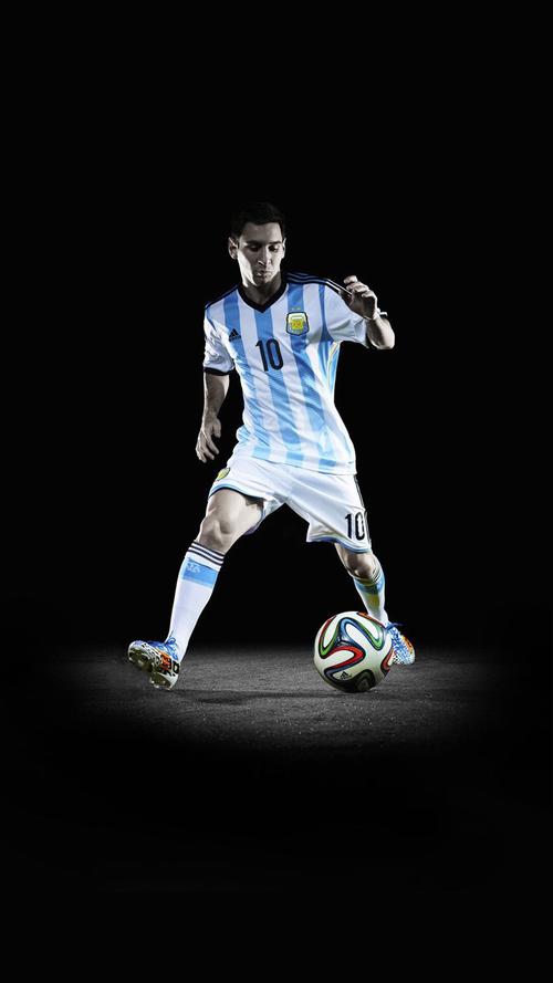 马克西：梅西就是足球史上的里程碑；格策那一脚依然难以释怀（马克西称梅西为足坛里程碑，坦言对格策那脚射门仍难释怀）