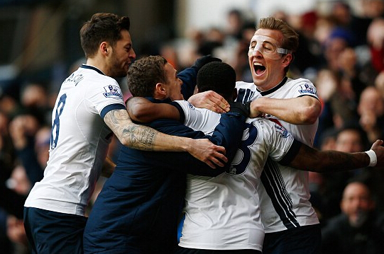 希勒评英超本轮最佳阵容：埃泽领衔，内托、皮克福德等人在列（希勒评出英超本轮最佳阵容：埃泽压阵，内托与皮克福德入选）