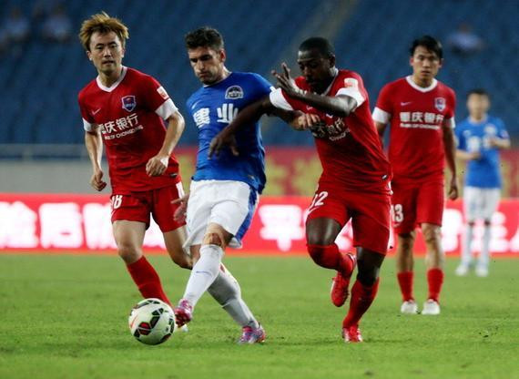 墨媒：22岁美国籍中场布里安被墨西哥归化，他曾代表美国出场（墨媒称22岁美籍中场布里安已被墨西哥归化，曾为美国队出战）