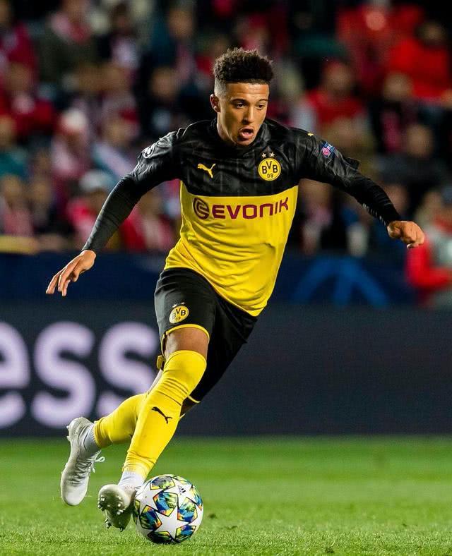 切尔西遭遇离奇伤病！帕尔默家中撞门伤及脚趾，出战成疑（切尔西再遇怪伤：帕尔默家中撞门致趾伤，出战成疑）