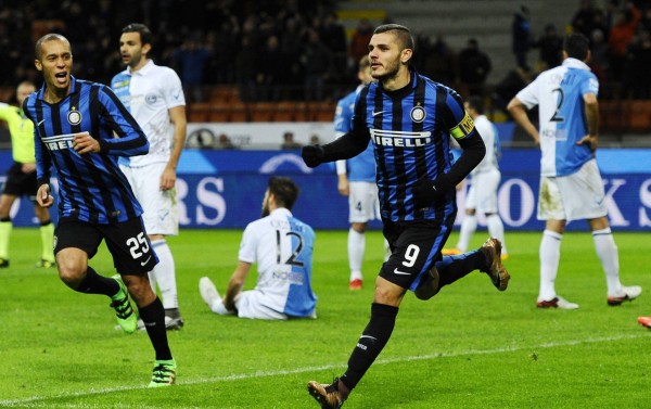 逆天，挪威甲门将点球大战一脚将摆好的球踢走以干扰对方（点球大战离谱一幕：挪甲门将故意将摆好的球踢走干扰对手）