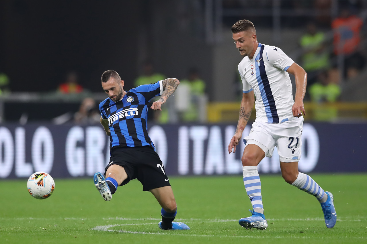 官方：荷兰队后卫哈特曼因病退出集训，不会随队出战波兰（荷兰队官方：后卫哈特曼因病退出集训，无缘对阵波兰）