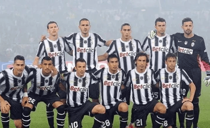 美职联列梅西和穆勒交手记录：梅西3胜7负，非友谊赛仅1胜（美职联公布梅西与穆勒对战数据：梅西3胜7负，正式比赛仅胜1场）