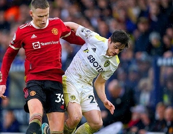 亚特兰大欧冠2比1胜切尔西升至第三，联赛仅3胜排第12（欧冠2-1击败切尔西，亚特兰大升至第三；联赛仅3胜居第12）